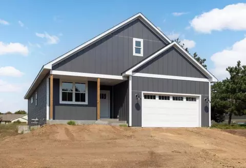 1467 Creekwood Dr, New Richmond, WI 54017