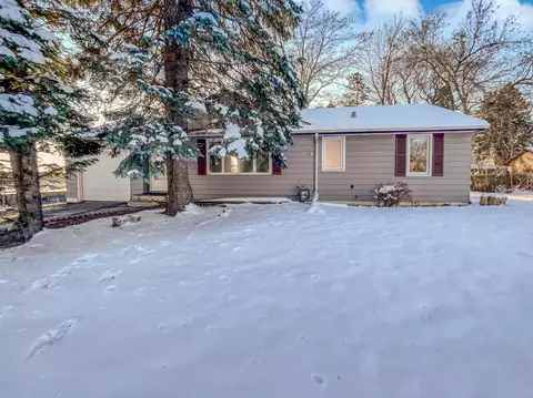 2047 Mcmenemy St, Maplewood, MN 55117