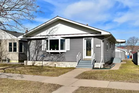 1010 E 6th St, Winona, MN 55987