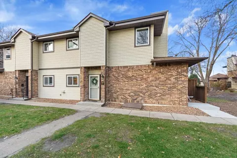 320 Ford Rd #7, Saint Louis Park, MN 55426