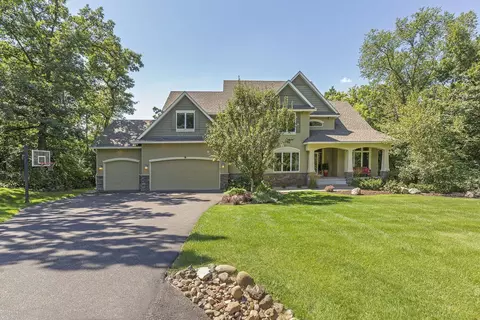 7 Hillcrest Dr, Dellwood, MN 55110