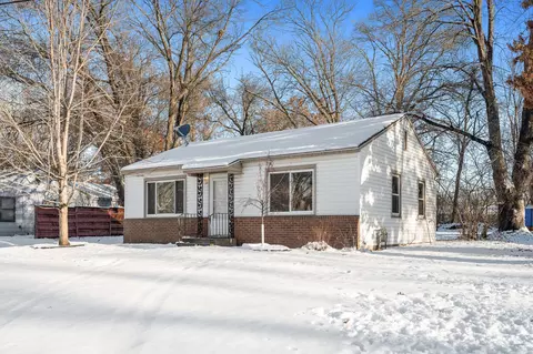 25 West Rd, Circle Pines, MN 55014