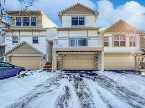 10859 Kingsfield Ln, Woodbury, MN 55129