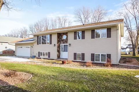 90 Robert St, Elrosa, MN 56325