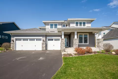 326 Langly Ave N, Lake Elmo, MN 55042