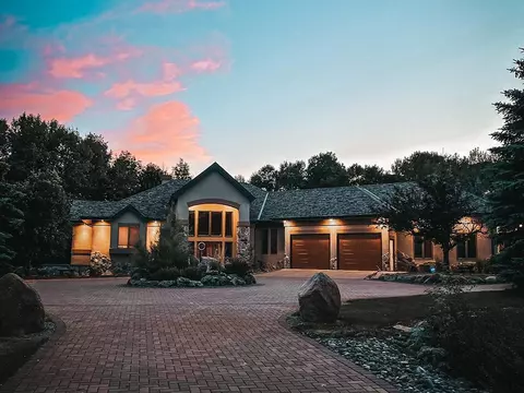 22400 Meadowvale Rd NW, Elk River, MN 55330