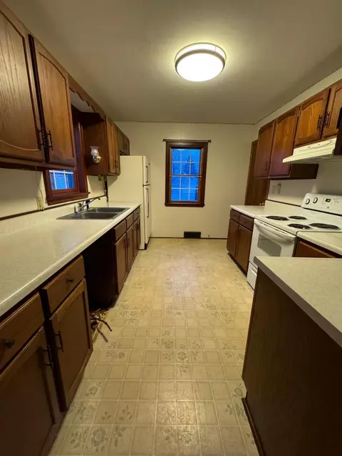 509 Kendall St, Marshall, MN 56258 photo 7