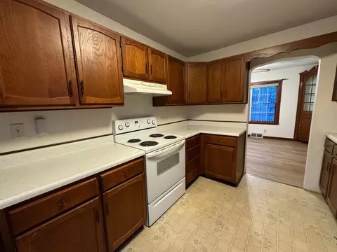 509 Kendall St, Marshall, MN 56258 photo 6