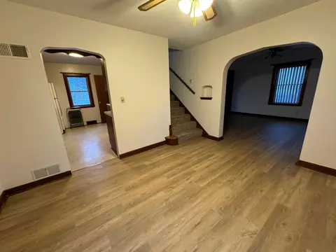 509 Kendall St, Marshall, MN 56258 photo 3
