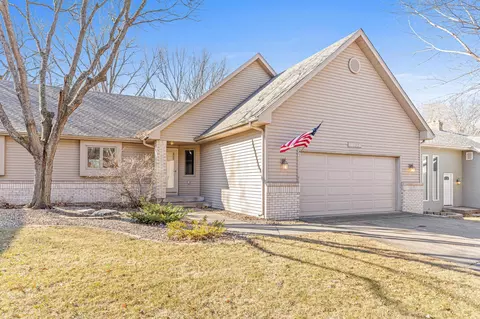 6732 132nd St W, Apple Valley, MN 55124