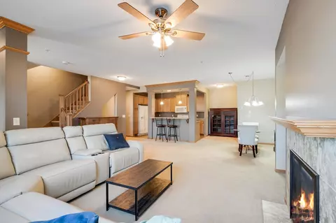6670 145th St W #3050, Apple Valley, MN 55124