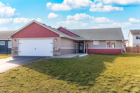 461 Charles Ln, Somerset, WI 54025