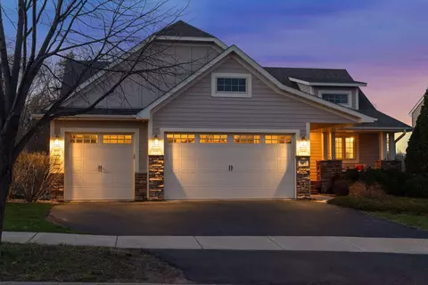 866 Oakmont Ln, Waconia, MN 55387