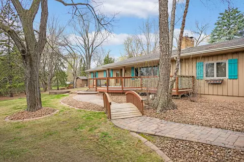 12760 Roberts Dr, Eden Prairie, MN 55346