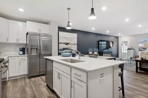 21916 Denton Ave, Farmington, MN 55024