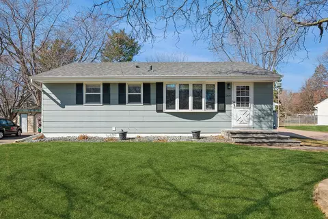 264 Greystone Ave N, Oakdale, MN 55128