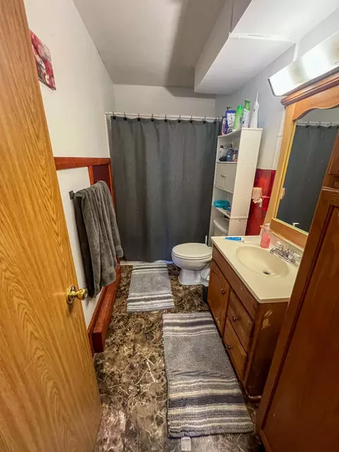 Bath - 808 9th Ave N, Saint Cloud, MN 56303 photo 2 of 4