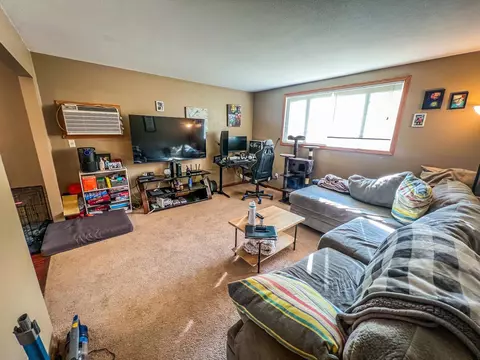 Living - 808 9th Ave N, Saint Cloud, MN 56303 photo 3 of 4