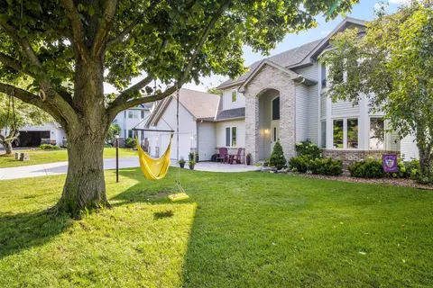 Exterior - 4195 Granite Ct, Eagan, MN 55123 photo 2 of 8