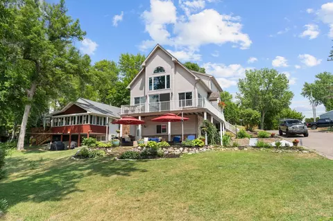 13530 Norelius Ln, Lindstrom, MN 55045