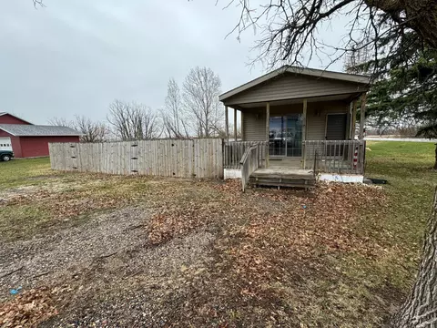 702 Tamarack St, Badger, MN 56714