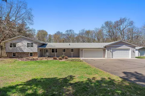 602 Gilbert Rd, Hudson, WI 54016