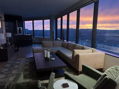 5601 Smetana Dr #504, Minnetonka, MN 55343