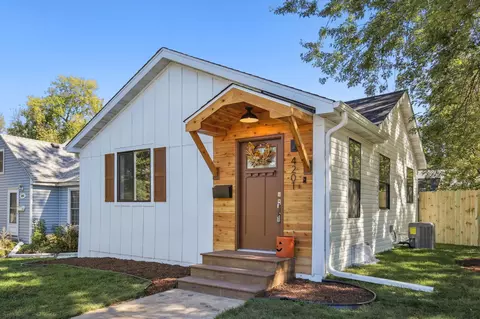 4201 7th St NE, Columbia Heights, MN 55421