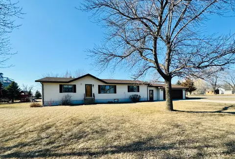 203 Co Hwy 10, Vesta, MN 56292
