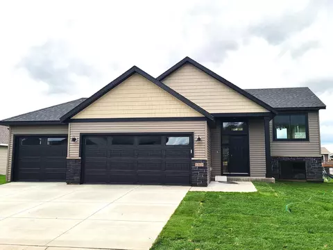 1303 6th Ave SE, Kasson, MN 55944