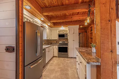 Kitchen - 14966 210th St, Osakis, MN 56360 photo 1 of 6