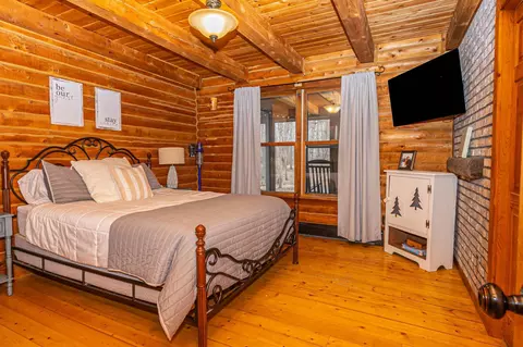 Bedroom - 14966 210th St, Osakis, MN 56360 photo 4 of 7