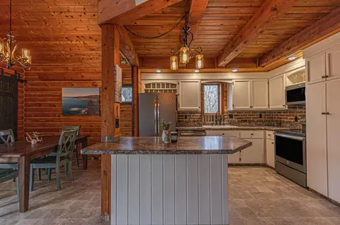 Kitchen - 14966 210th St, Osakis, MN 56360 photo 6 of 6