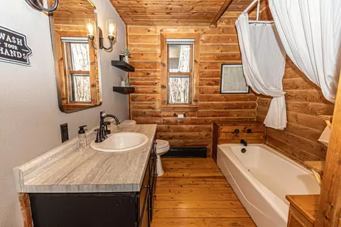 Bath - 14966 210th St, Osakis, MN 56360 photo 6 of 6