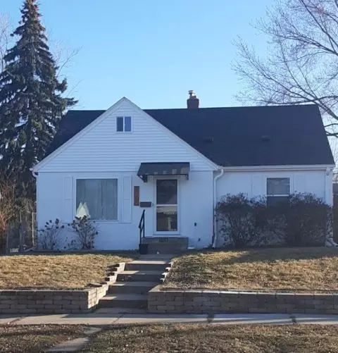 2166 3rd St E, Saint Paul, MN 55119