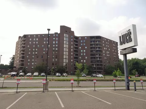 6615 Lake Shore Dr S #206, Richfield, MN 55423