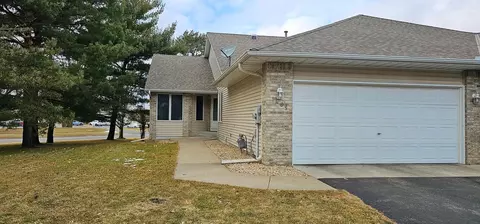 1465 Cloud Dr NE, Blaine, MN 55449