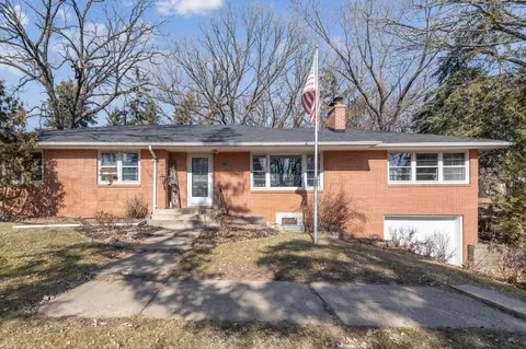 425 97th Ave NW, Coon Rapids, MN 55433