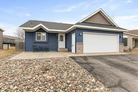 405 Highlands Dr, Albany, MN 56307