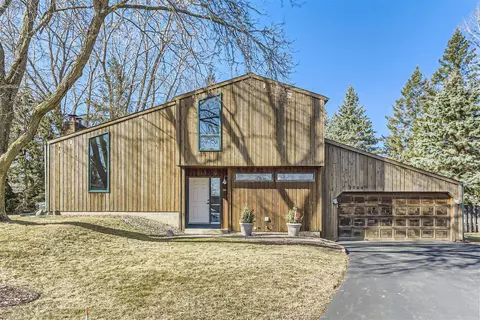 3064 Camelot Cir, Woodbury, MN 55125