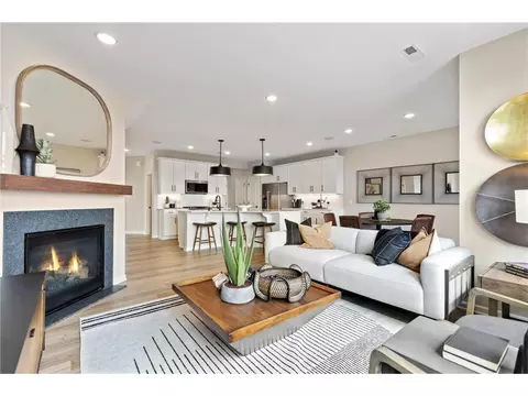 1627 Hauer Trl, Shakopee, MN 55379