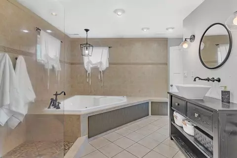 Bath - 310 Montrose Rd, Saint Cloud, MN 56301 photo 4 of 4
