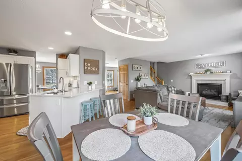 Dining - 1970 Wenz Ave, Chaska, MN 55318 photo 3 of 4