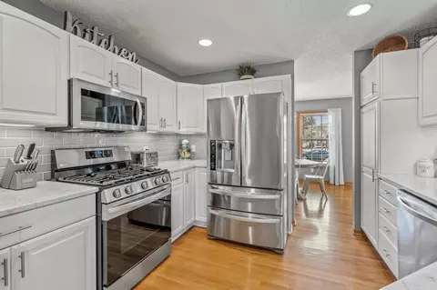 Kitchen - 1970 Wenz Ave, Chaska, MN 55318 photo 3 of 5