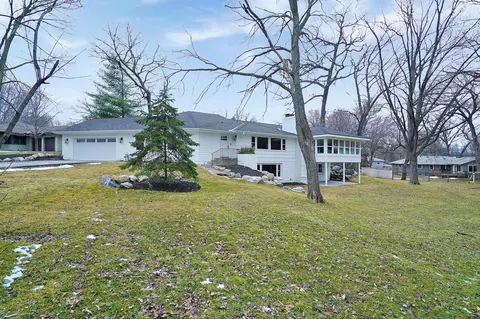 16856 Sherwood Rd, Minnetonka, MN 55345