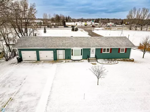 431 Oak Hills Dr, Detroit Lakes, MN 56501