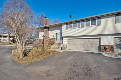 3567 Granada Pl N, Oakdale, MN 55128