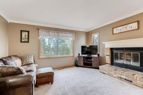 8527 Jeffery Ave S, Cottage Grove, MN 55016