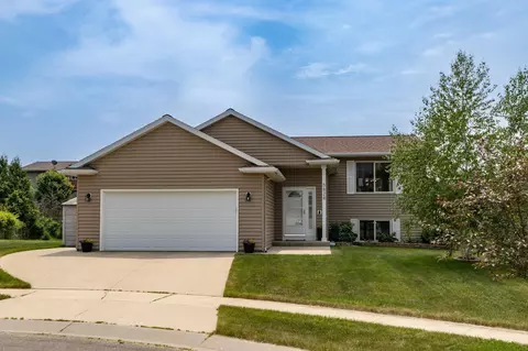 5828 Baron Ln NW, Rochester, MN 55901