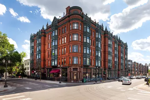 165 Western Ave N #407, Saint Paul, MN 55102